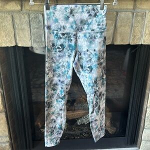 Lululemon soft and stretchy butterfly pattern leggings. Size 6.